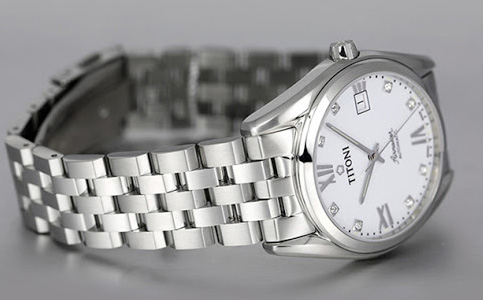 梅花手表不轉(zhuǎn)了修一下多少錢(梅花石英表不走了)