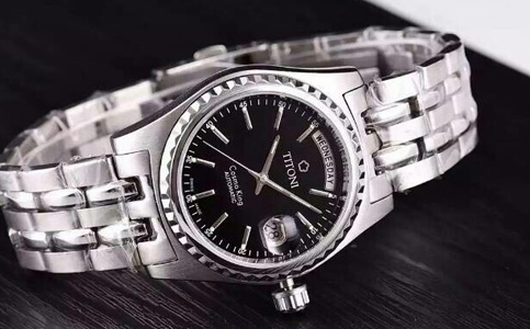 梅花手表售后保養服務中心點（梅花手表表盤起霧怎么辦？）