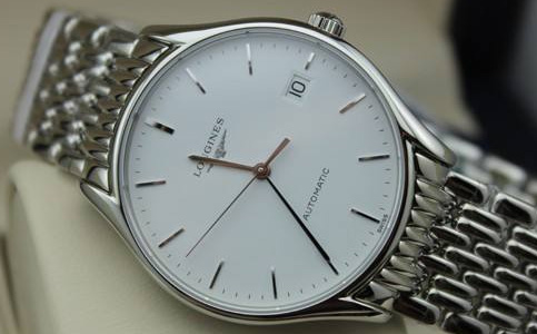 無錫修浪琴手表在哪里(浪琴表蒙污漬去除指南)