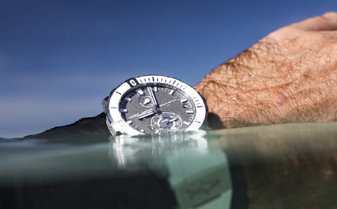 西安雅典服務(wù)中心（雅典手表表玻璃的保養(yǎng)）