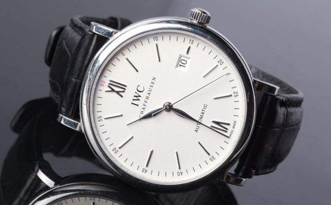 佛山萬國售后服務中心（萬國表帶涂油保養）