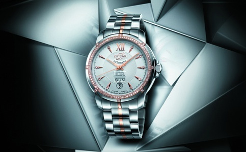 英納格客服熱線(保養(yǎng)英納格手表的表帶)